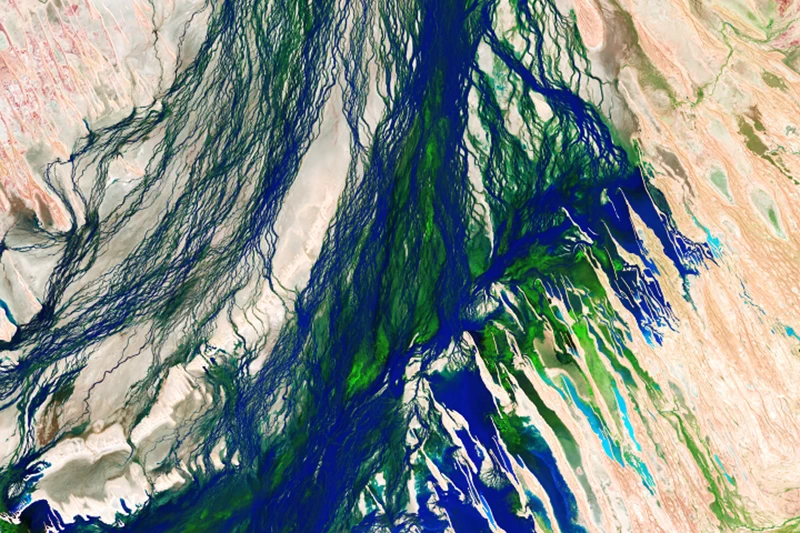 Seasonal Flooding of the Diamantina River